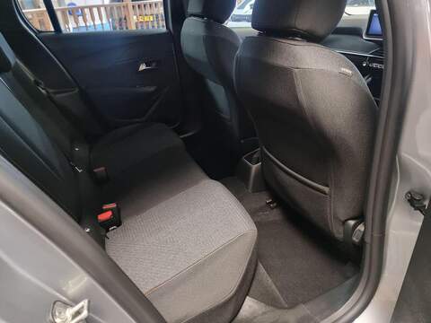 Peugeot 208 1.2 PureTech Style Hatchback 5dr Petrol Manual Euro 6 (s/s) (100 ps) - U112