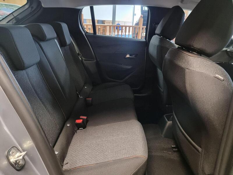 Peugeot 208 1.2 PureTech Style Hatchback 5dr Petrol Manual Euro 6 (s/s) (100 ps) - U112