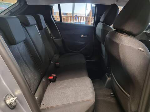 Peugeot 208 1.2 PureTech Style Hatchback 5dr Petrol Manual Euro 6 (s/s) (100 ps) - U112