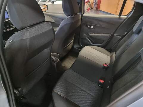 Peugeot 208 1.2 PureTech Style Hatchback 5dr Petrol Manual Euro 6 (s/s) (100 ps) - U112