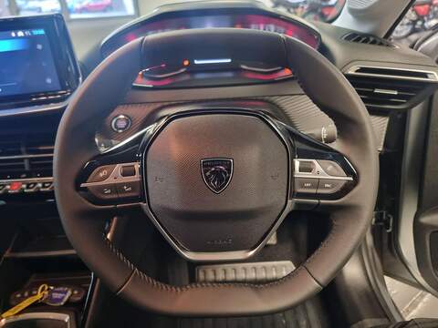 Peugeot 208 1.2 PureTech Style Hatchback 5dr Petrol Manual Euro 6 (s/s) (100 ps) - U112