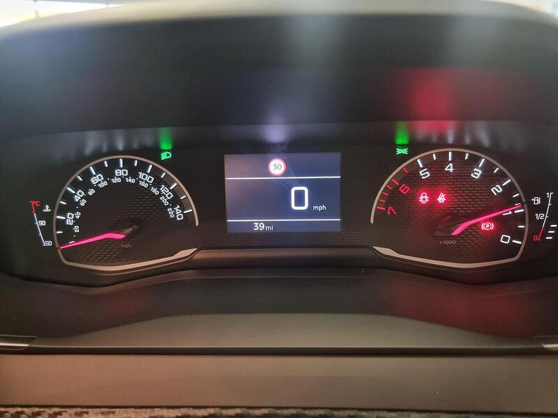 Peugeot 208 1.2 PureTech Style Hatchback 5dr Petrol Manual Euro 6 (s/s) (100 ps) - U112