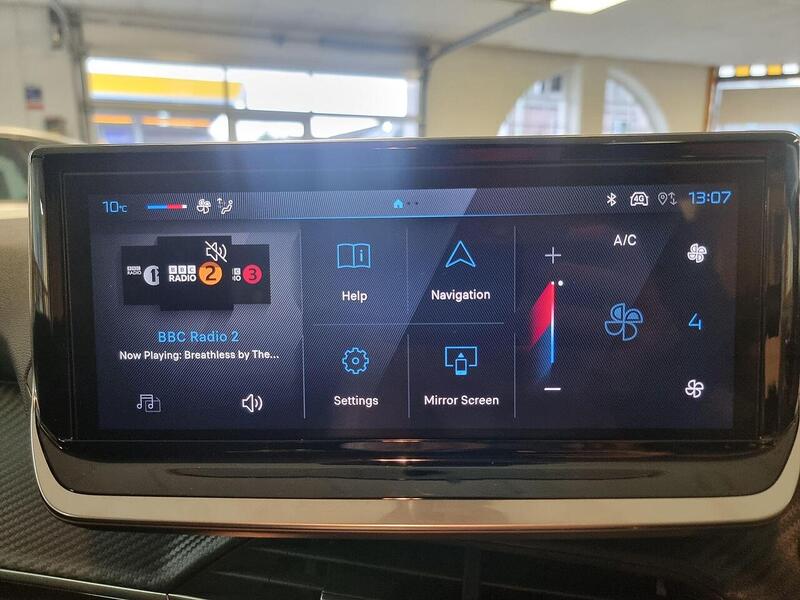 Peugeot 208 1.2 PureTech Style Hatchback 5dr Petrol Manual Euro 6 (s/s) (100 ps) - U112