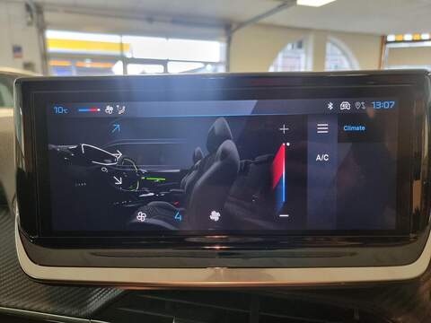 Peugeot 208 1.2 PureTech Style Hatchback 5dr Petrol Manual Euro 6 (s/s) (100 ps) - U112