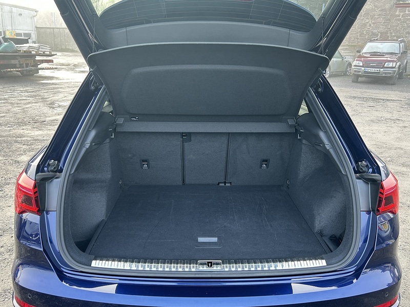 Audi Q3 2.0 TDI 35 S line SUV 5dr Diesel S Tronic Euro 6 (s/s) (150 ps) - U119