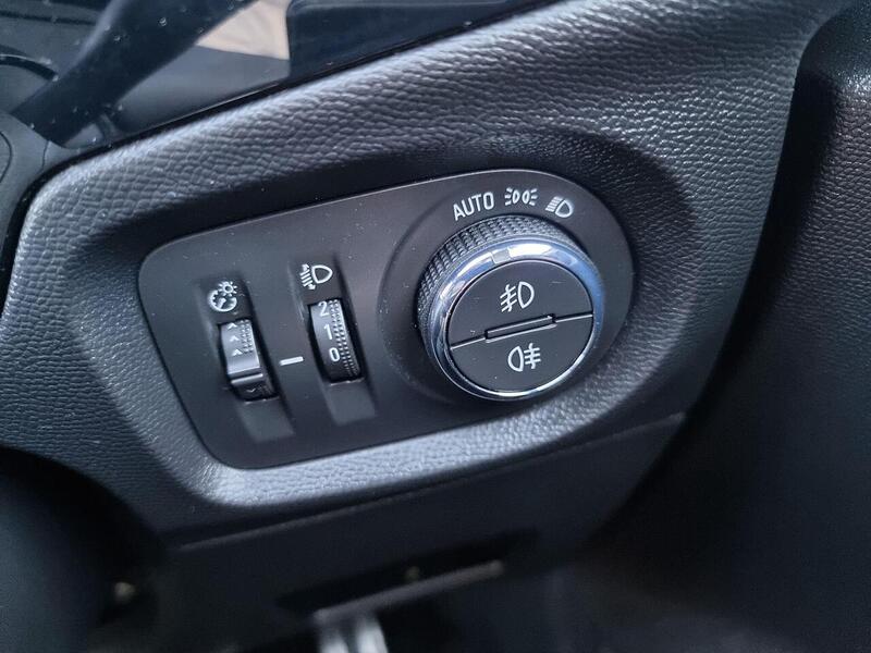 Vauxhall Corsa 1.2 Turbo SRi Euro 6 (s/s) 5dr - U123