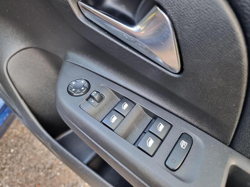 Vauxhall Corsa 1.2 Turbo SRi Euro 6 (s/s) 5dr - U123