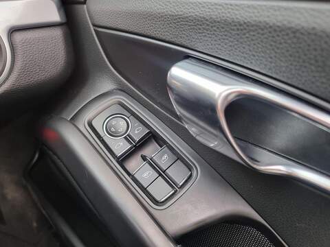 Porsche Boxster 2.7 981 Convertible 2dr Petrol PDK Euro 6 (s/s) (265 ps) - U126