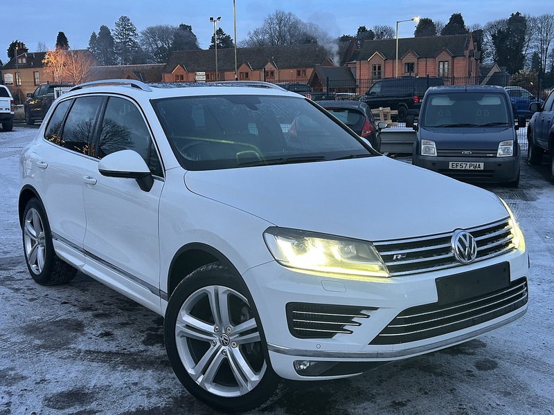 Volkswagen Touareg 3.0 TDI V6 BlueMotion Tech R-Line Plus SUV 5dr Diesel Tiptronic 4WD Euro 6 (s/s) (262 ps) - U138