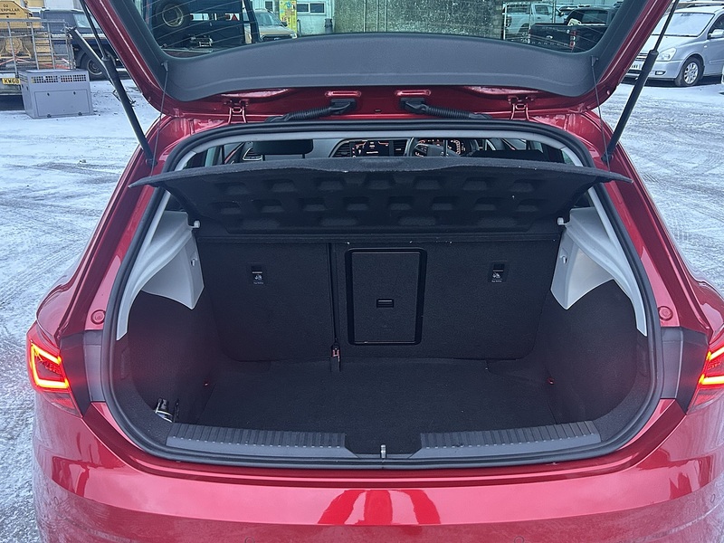 SEAT Leon 1.5 TSI EVO XCELLENCE Lux Hatchback 5dr Petrol DSG Euro 6 (s/s) (150 ps) - U140