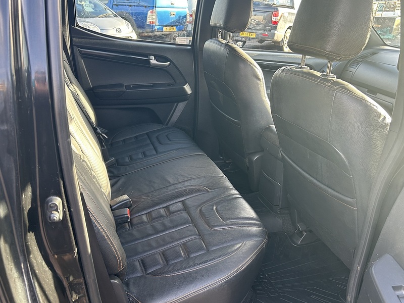 Isuzu D-Max 1.9 TD Blade Pickup Double Cab 4dr Diesel Auto 4WD Euro 6 (164 ps) - U148
