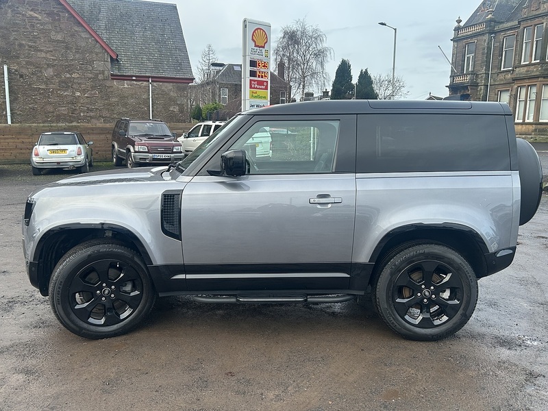 Land Rover Defender 90 3.0 D250 MHEV X-Dynamic SE SUV 3dr Diesel Auto 4WD Euro 6 (s/s) (250 ps) - U154