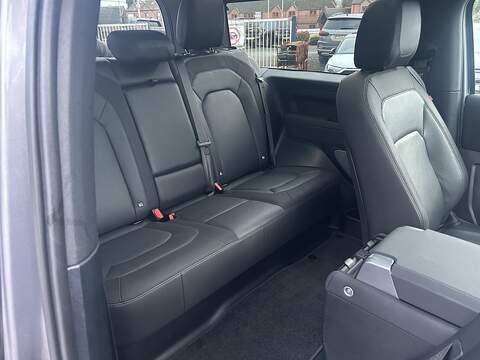 Land Rover Defender 90 3.0 D250 MHEV X-Dynamic SE SUV 3dr Diesel Auto 4WD Euro 6 (s/s) (250 ps) - U154