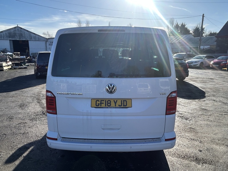 Volkswagen Transporter Shuttle 2.0 TDI BlueMotion Tech SE Minibus Double Cab 5dr Diesel Manual FWD LWB Euro 6 (s/s) (102 ps) - U156