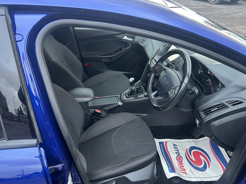 Ford Focus 1.0T EcoBoost ST-Line Hatchback 5dr Petrol Manual Euro 6 (s/s) (125 ps) - U160