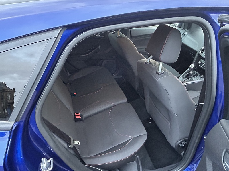 Ford Focus 1.0T EcoBoost ST-Line Hatchback 5dr Petrol Manual Euro 6 (s/s) (125 ps) - U160