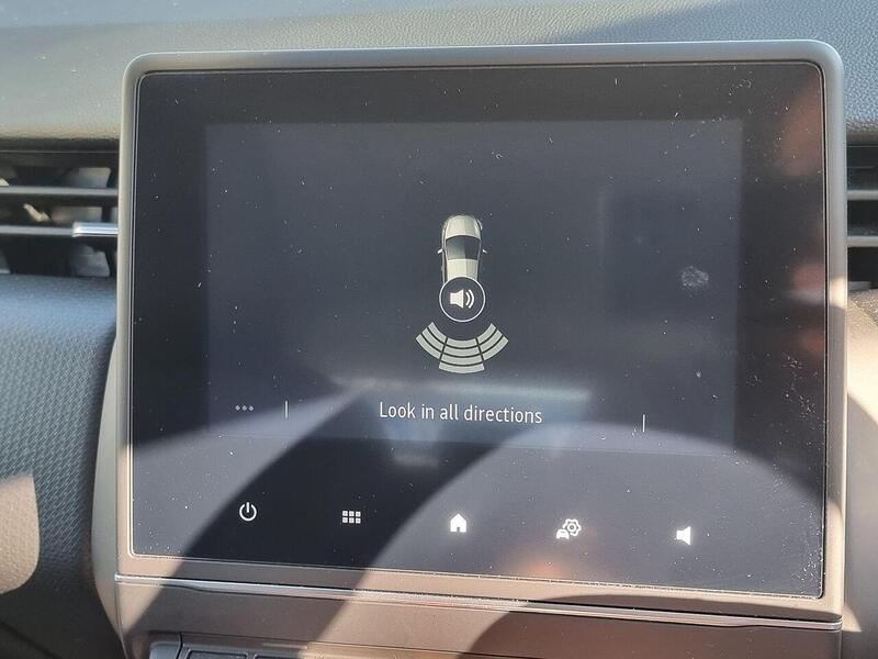 Renault Clio 1.0 TCe Iconic Edition Euro 6 (s/s) 5dr - U177