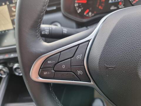 Renault Clio 1.0 TCe Iconic Edition Euro 6 (s/s) 5dr - U177