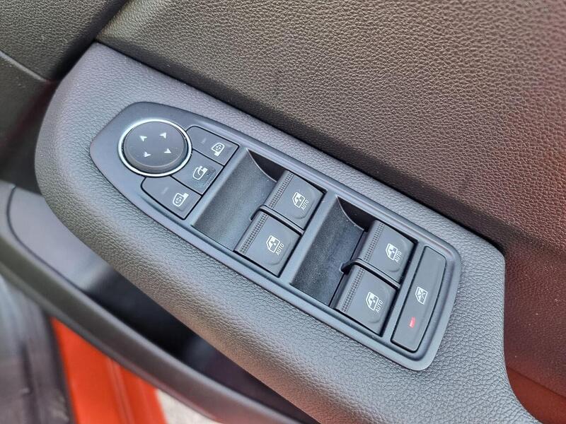 Renault Clio 1.0 TCe Iconic Edition Euro 6 (s/s) 5dr - U177