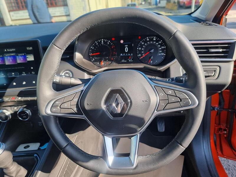 Renault Clio 1.0 TCe Iconic Edition Euro 6 (s/s) 5dr - U177