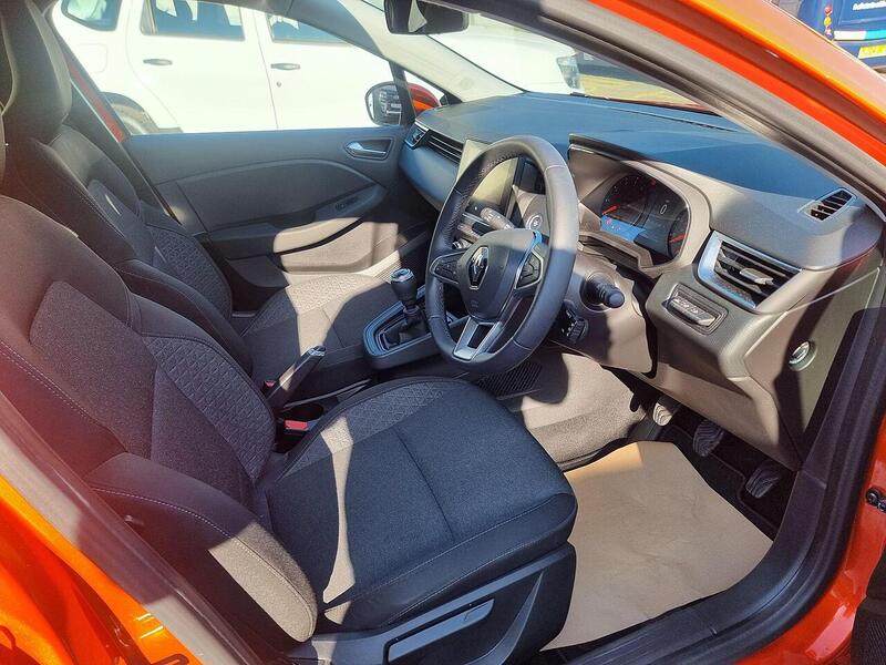 Renault Clio 1.0 TCe Iconic Edition Euro 6 (s/s) 5dr - U177