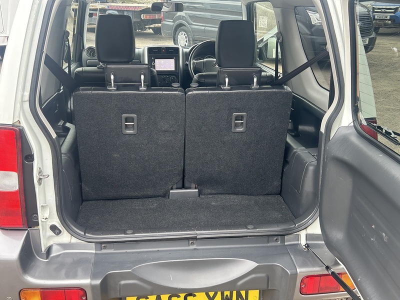 Suzuki Jimny 1.3 VVT Adventure SUV 3dr Petrol Manual 4WD Euro 6 (85 ps) - U183