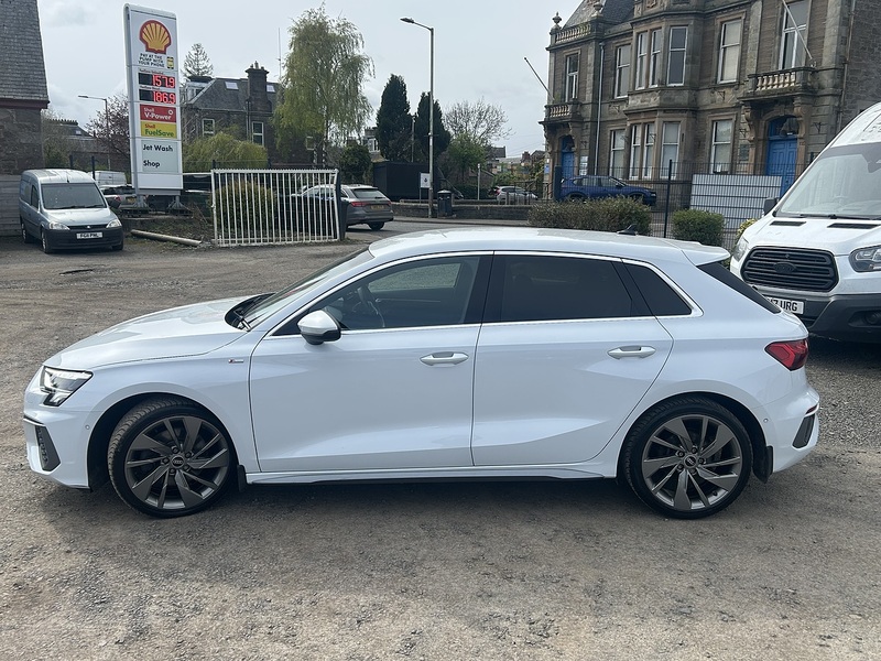Audi A3 1.5 TFSI 35 S line Sportback 5dr Petrol Manual Euro 6 (s/s) (150 ps) - U190