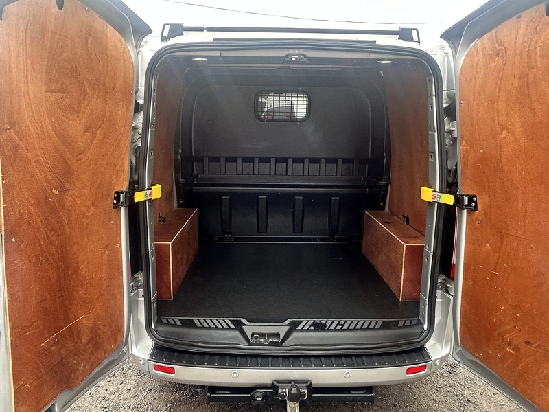 Ford Transit Custom 2.0 300 EcoBlue Limited Crew Van Double Cab 5dr Diesel Auto L1 H1 Euro 6 (s/s) (130 ps) - U191