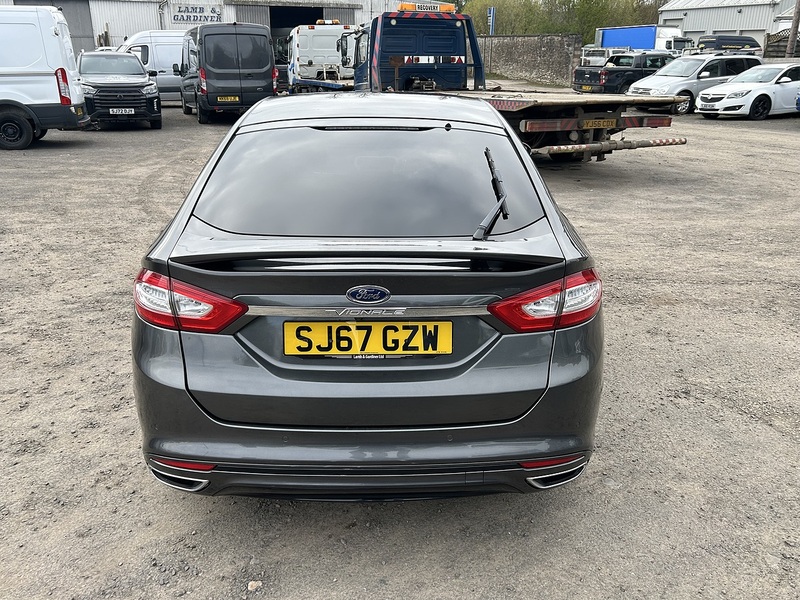 Ford Mondeo 2.0 TDCi Duratorq Vignale Hatchback 5dr Diesel Manual Euro 6 (s/s) (180 ps) - U195