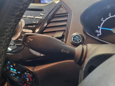 Ford EcoSport 1.0T EcoBoost Titanium 2WD Euro 5 (s/s) 5dr - U200