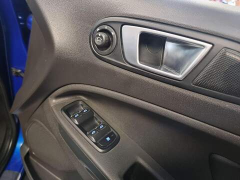 Ford EcoSport 1.0T EcoBoost Titanium 2WD Euro 5 (s/s) 5dr - U200