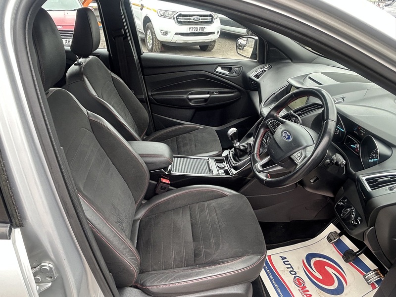 Ford Kuga 2.0 TDCi EcoBlue ST-Line SUV 5dr Diesel Manual Euro 6 (s/s) (150 ps) - U205
