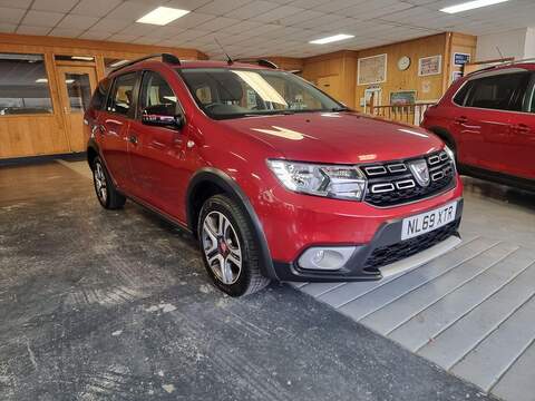 Dacia Logan MCV Stepway Focus 1.5 TDCi Zetec S Hatchback 5dr Diesel Manual Euro 6 (s/s) (120 ps)