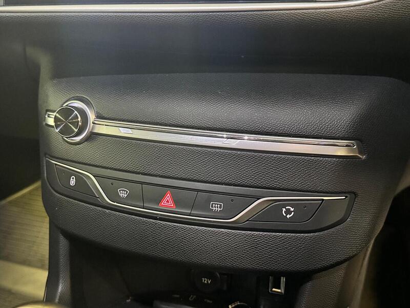 Peugeot 308 1.2 PureTech Allure Premium Euro 6 (s/s) 5dr - U213