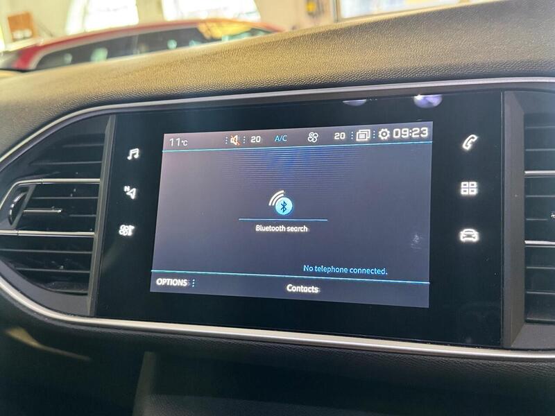 Peugeot 308 1.2 PureTech Allure Premium Euro 6 (s/s) 5dr - U213