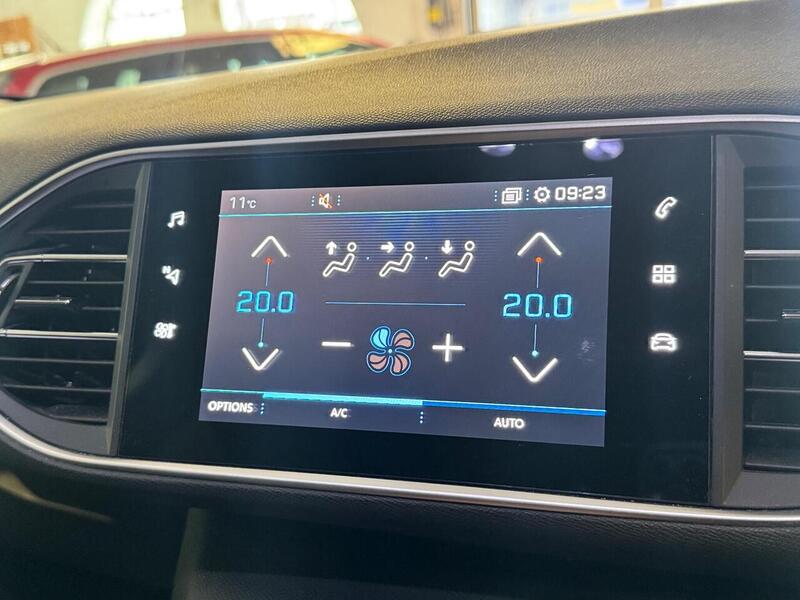 Peugeot 308 1.2 PureTech Allure Premium Euro 6 (s/s) 5dr - U213