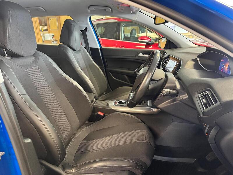 Peugeot 308 1.2 PureTech Allure Premium Euro 6 (s/s) 5dr - U213