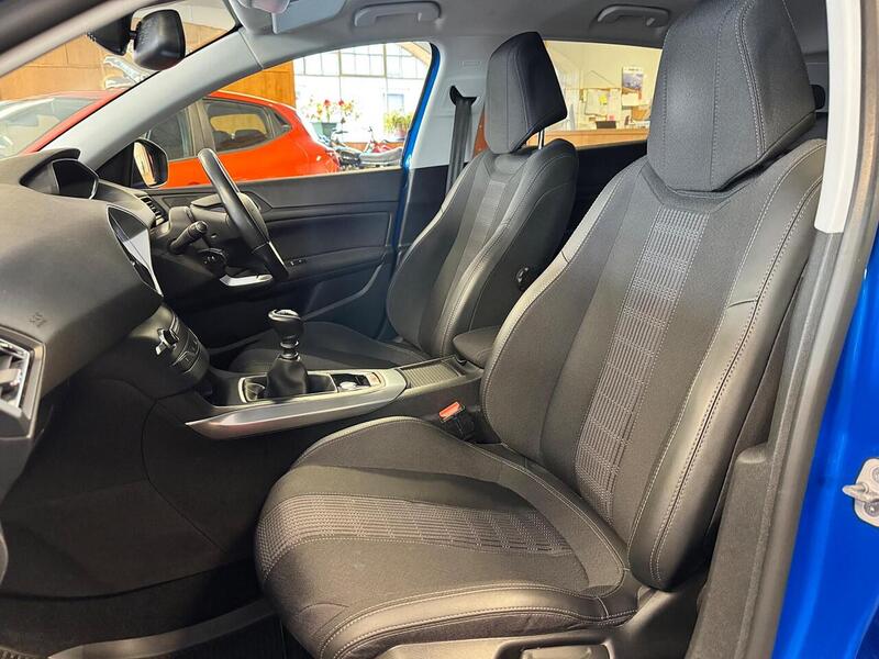 Peugeot 308 1.2 PureTech Allure Premium Euro 6 (s/s) 5dr - U213
