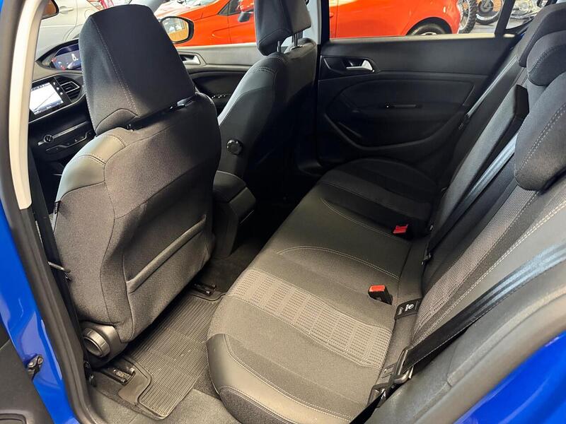 Peugeot 308 1.2 PureTech Allure Premium Euro 6 (s/s) 5dr - U213