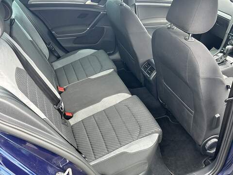 Volkswagen Golf 2.0 TDI R-Line Edition Hatchback 5dr Diesel DSG Euro 6 (s/s) (150 ps) - U217