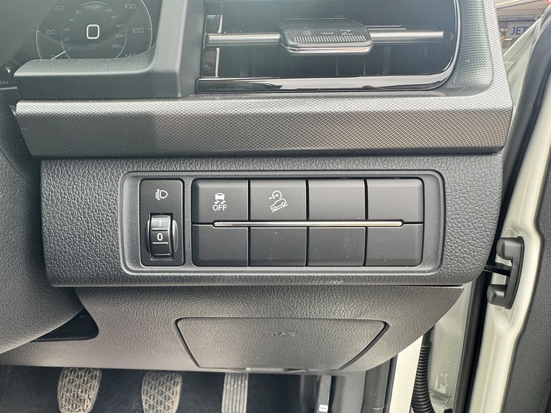 KGM Musso 2.2D Rebel Pickup Double Cab 4dr Diesel Manual 4WD Euro 6 (202 ps) - U223