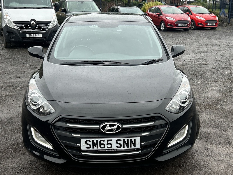 Hyundai i30 1.6 CRDi Blue Drive SE Hatchback 5dr Diesel Manual Euro 6 (s/s) (110 ps) - U227