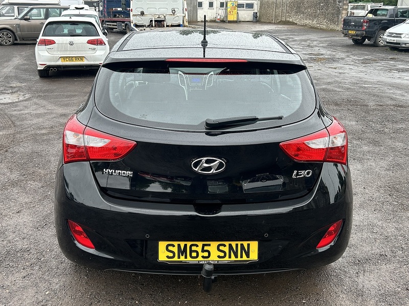 Hyundai i30 1.6 CRDi Blue Drive SE Hatchback 5dr Diesel Manual Euro 6 (s/s) (110 ps) - U227