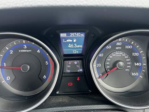 Hyundai i30 1.6 CRDi Blue Drive SE Hatchback 5dr Diesel Manual Euro 6 (s/s) (110 ps) - U227