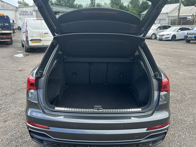 Audi Q3 2.0 TDI 35 S line SUV 5dr Diesel S Tronic Euro 6 (s/s) (150 ps) - U230