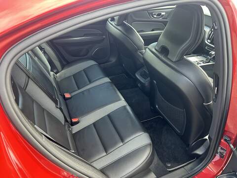 Volvo S60 2.0 T5 R-Design Edition Saloon 4dr Petrol Auto Euro 6 (s/s) (250 ps) - U234