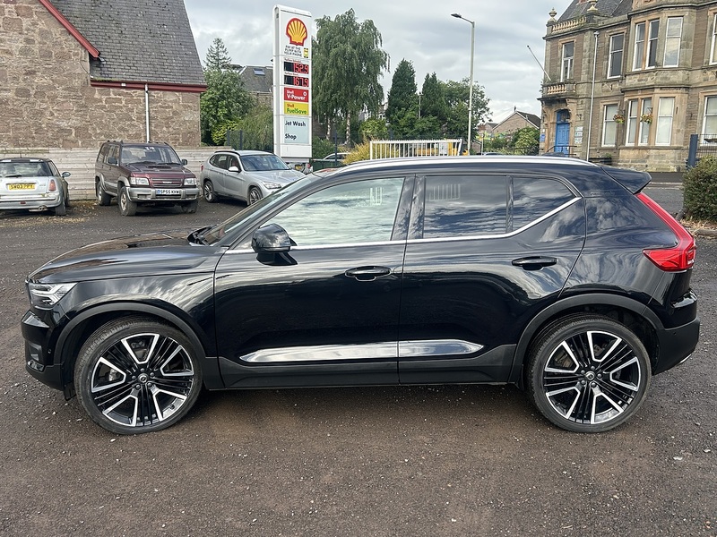 Volvo XC40 2.0 D4 Inscription SUV 5dr Diesel Auto AWD Euro 6 (s/s) (190 ps) - U235