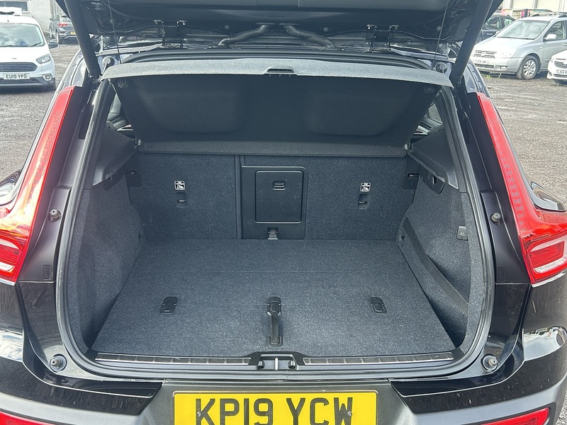 Volvo XC40 2.0 D4 Inscription SUV 5dr Diesel Auto AWD Euro 6 (s/s) (190 ps) - U235