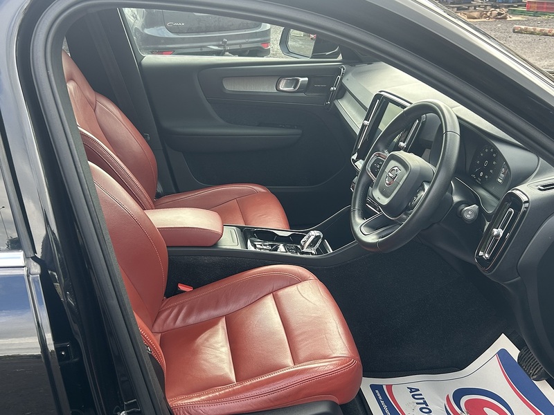 Volvo XC40 2.0 D4 Inscription SUV 5dr Diesel Auto AWD Euro 6 (s/s) (190 ps) - U235