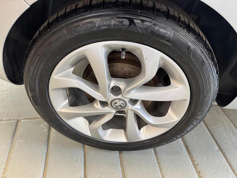 Vauxhall Corsa 1.4i ecoTEC SRi Euro 6 5dr - U236